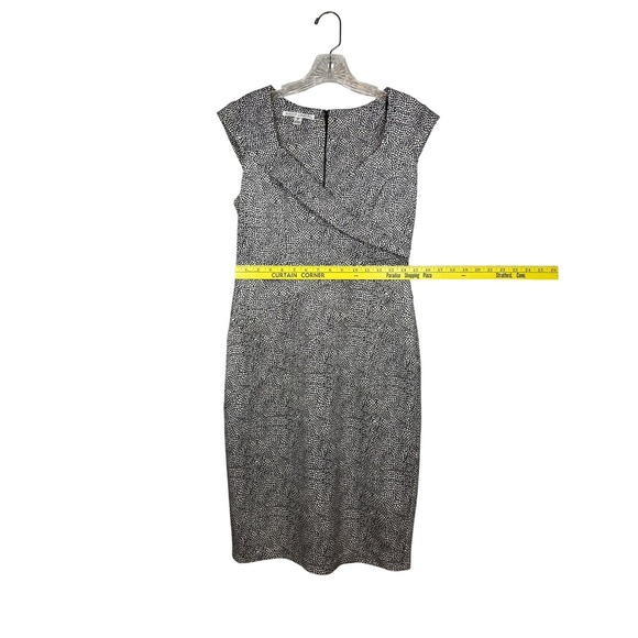 Maggie London Black And White Sheath Midi Dress V-neck Sleeveless- Size 8 - Picture 5 of 9